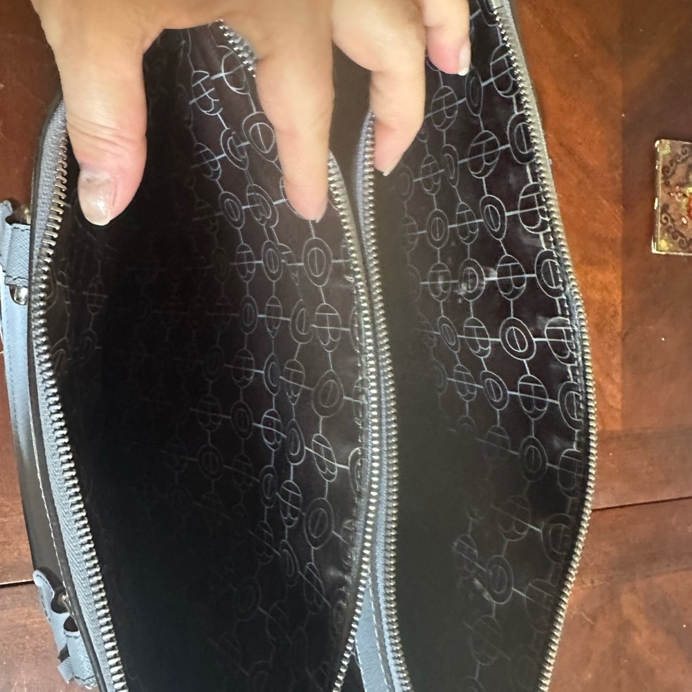 Henry Bendel Lavender Purse with long strap and dust cover - Picture 8 of 12